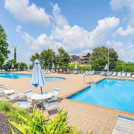 Gatlinburg Vacation Rental Balcony With Hot Tub! Exterior photo