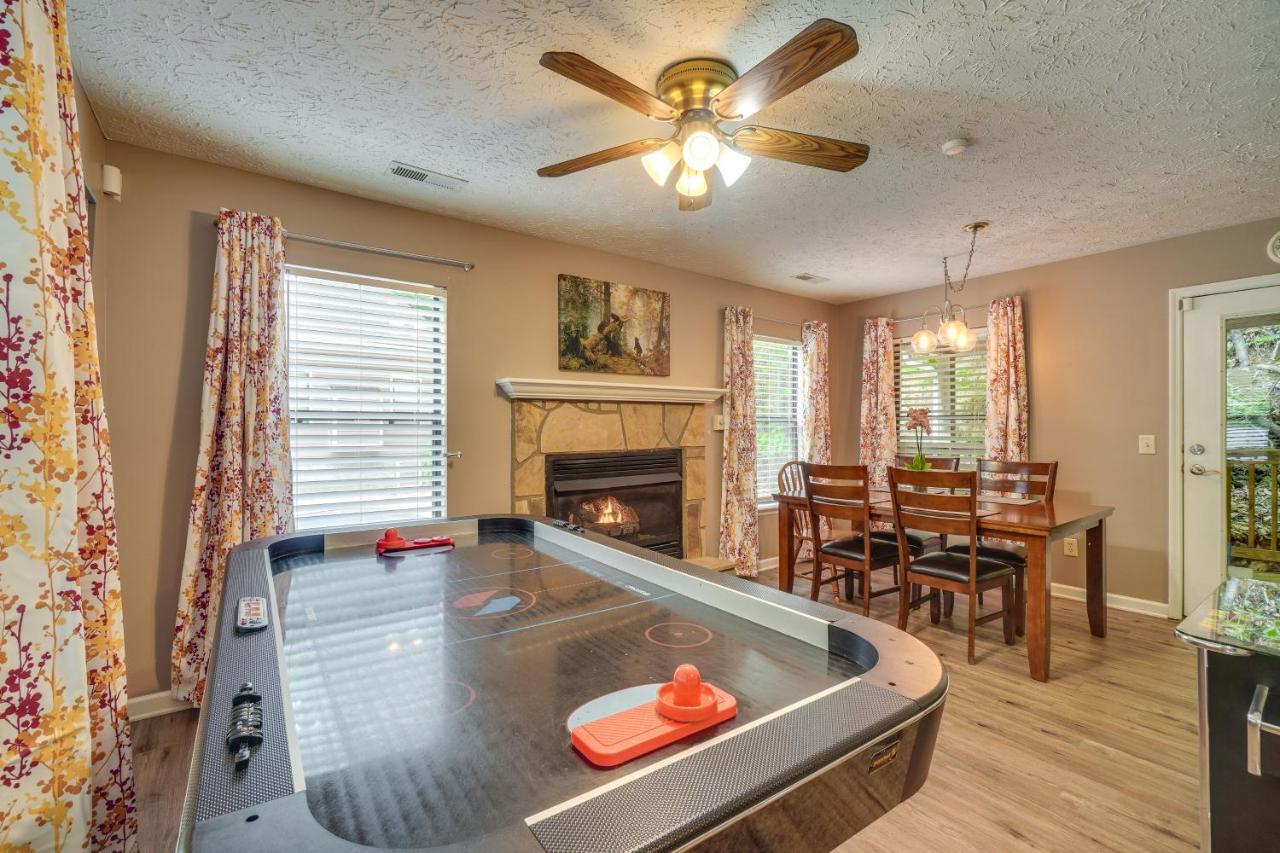 Gatlinburg Vacation Rental Balcony With Hot Tub! Exterior photo